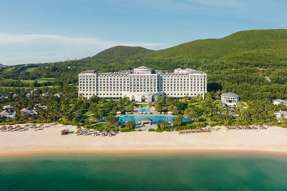 Nha Trang Marriott Resort & Spa, Hon Tre Island view 2