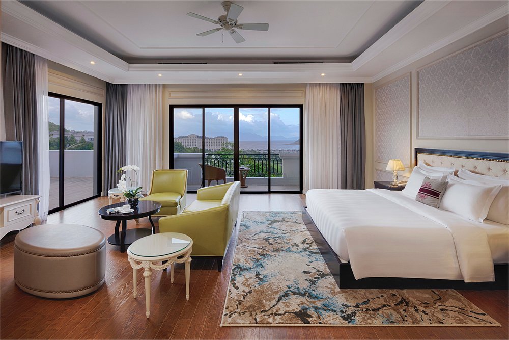 Nha Trang Marriott Resort & Spa, Hon Tre Island view 4