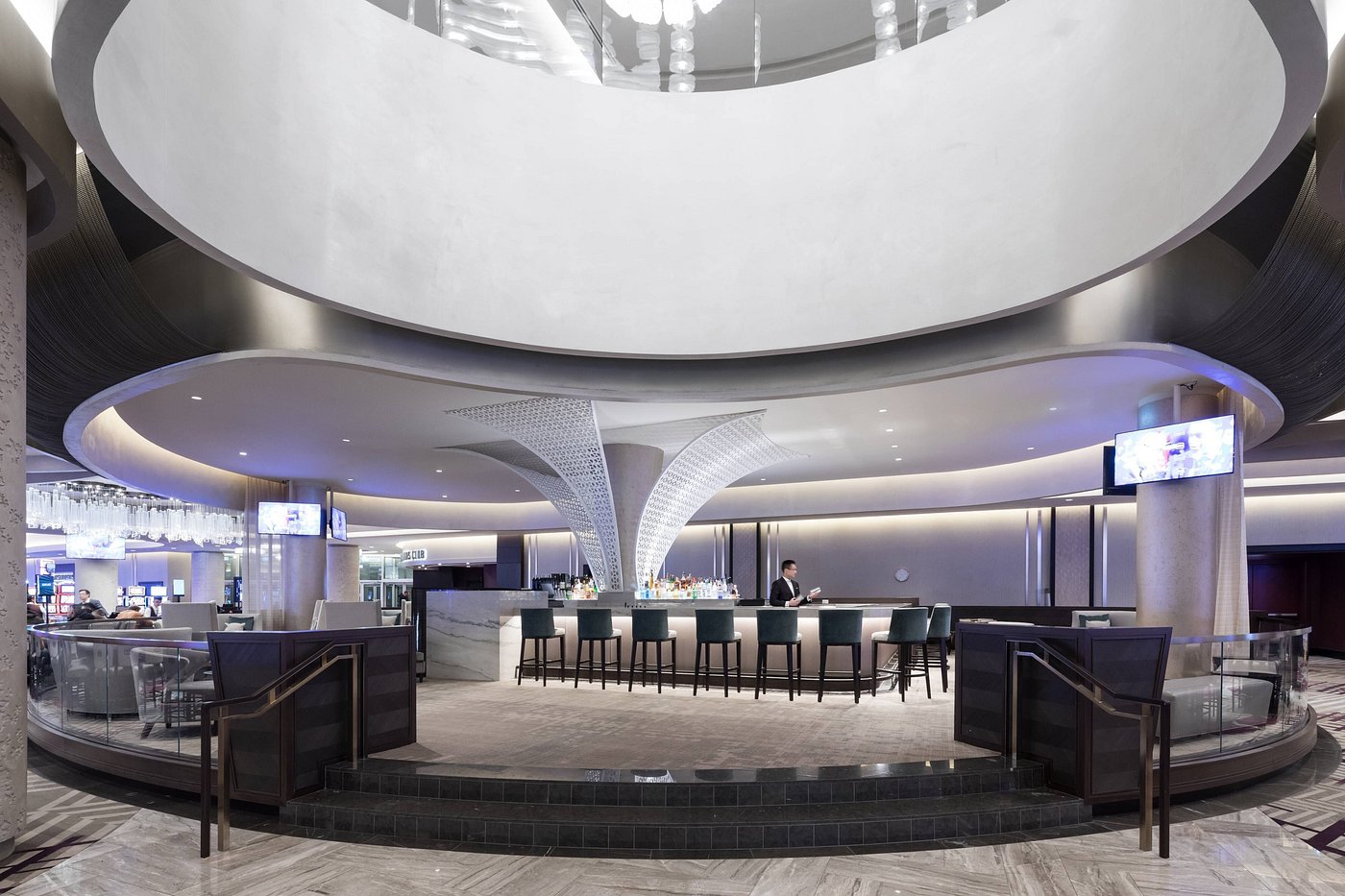 the DOUGLAS, Autograph Collection view 6