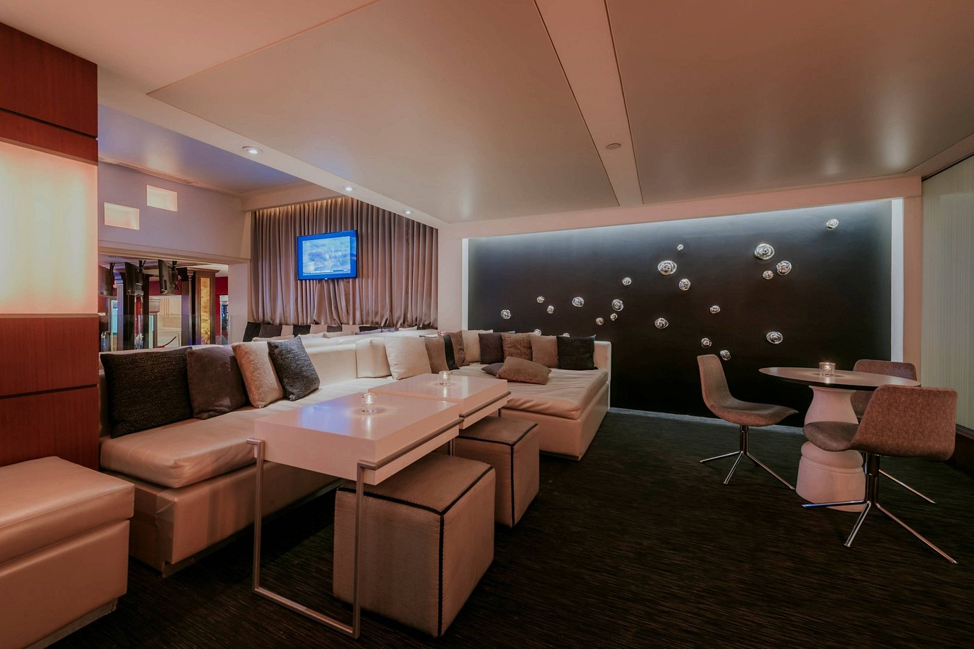 Renaissance Wind Creek Aruba Resort view 2