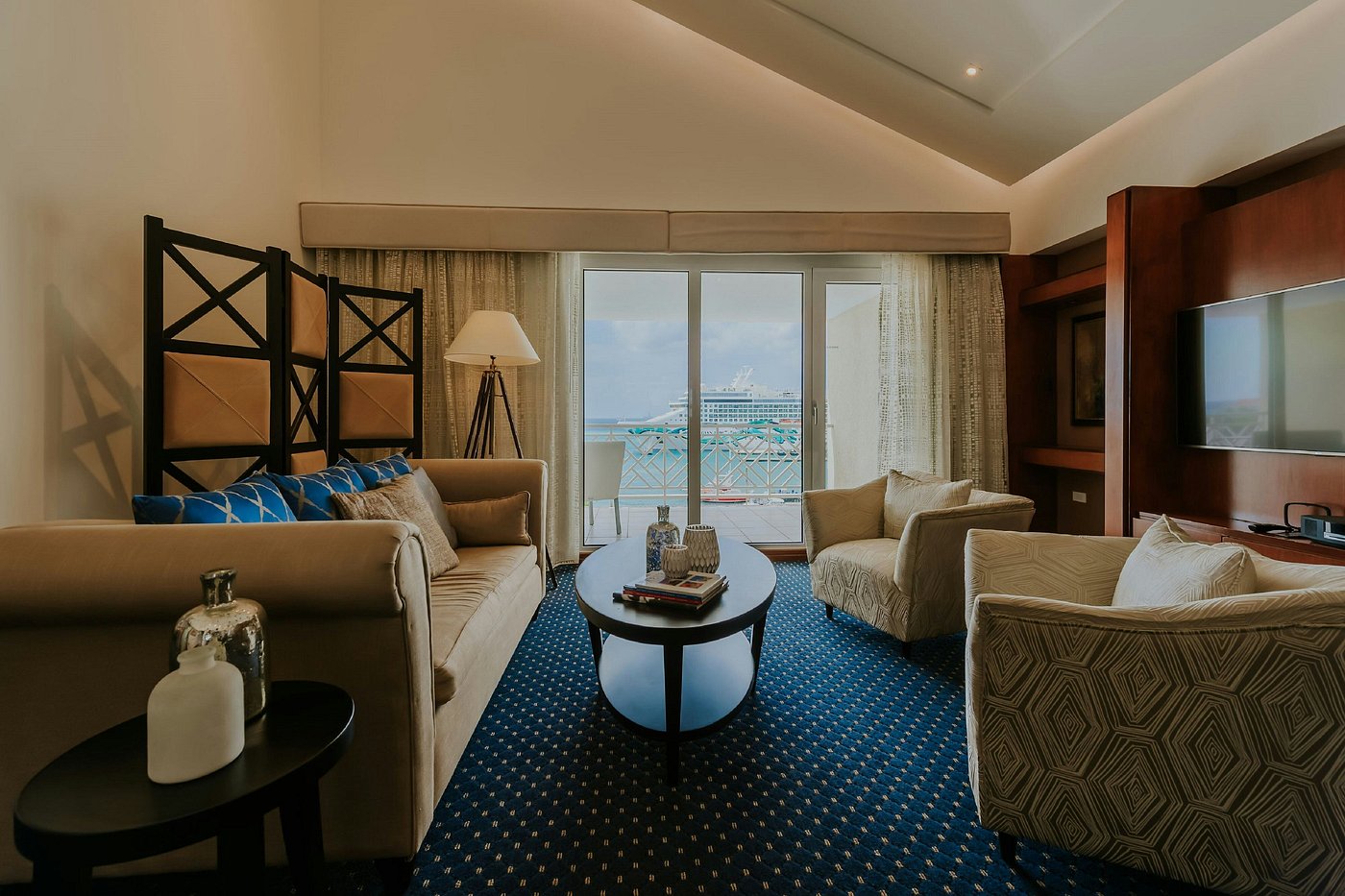 Renaissance Wind Creek Aruba Resort view 4