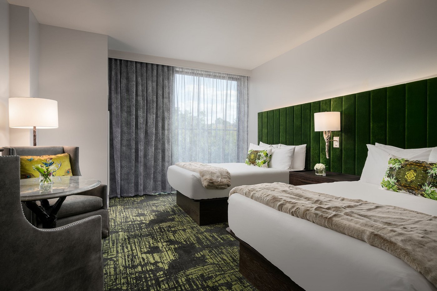 Grand Bohemian Lodge Greenville, Autograph Collection view 3