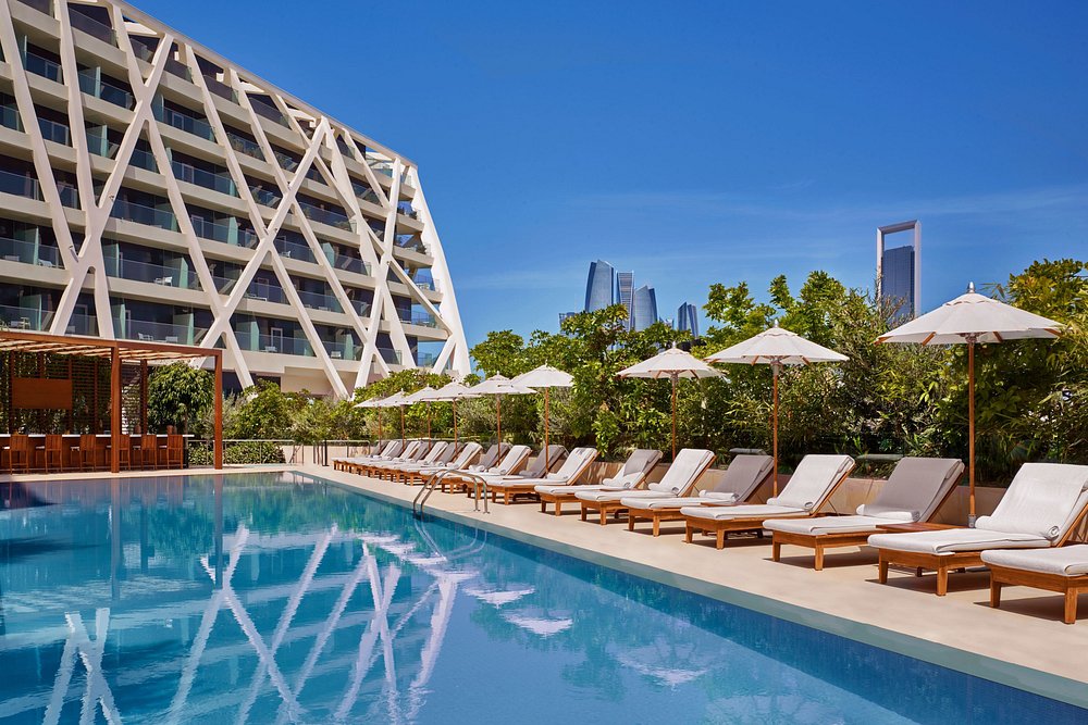 The Abu Dhabi EDITION view 5