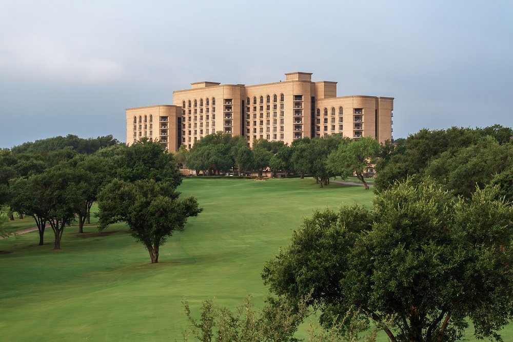 The Ritz-Carlton Dallas, Las Colinas