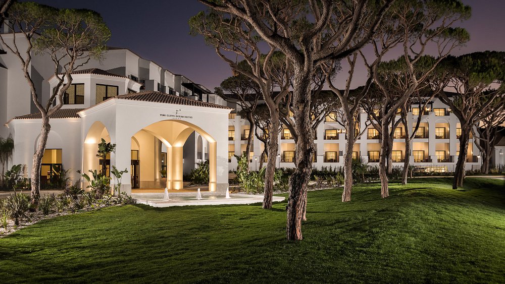 Pine Cliffs Ocean Suites, a Luxury Collection Resort & Spa, Algarve view 2