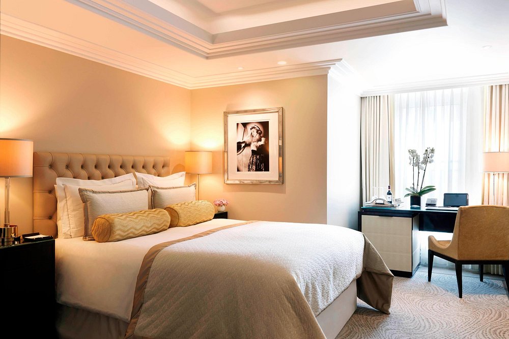 The Wellesley Knightsbridge, a Luxury Collection Hotel, London view 3