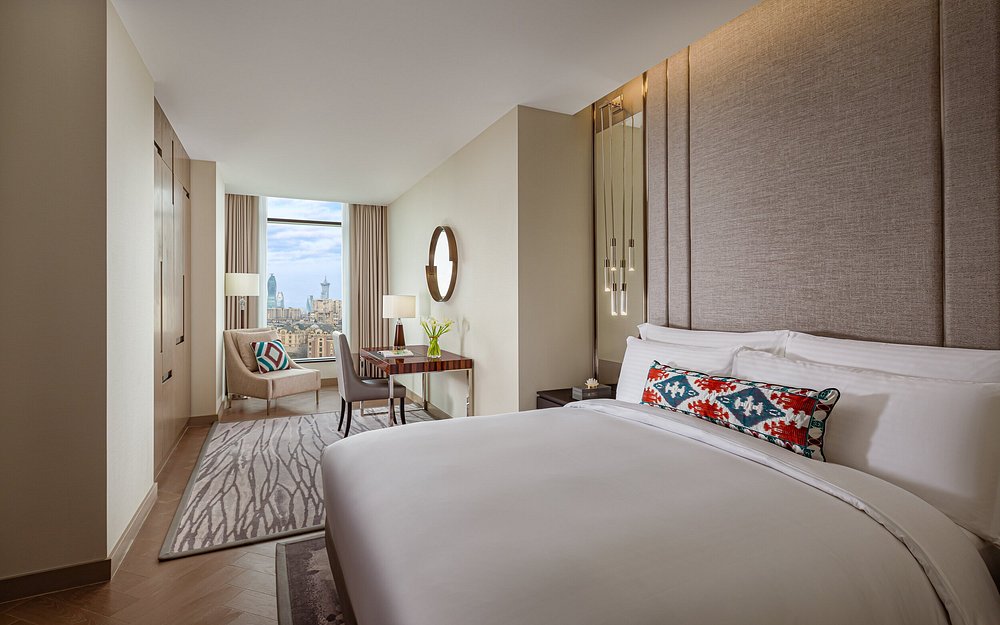 The Ritz-Carlton, Baku view 3