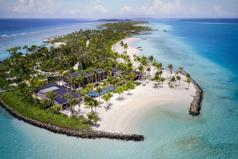 The Ritz-Carlton Maldives, Fari Islands view 2