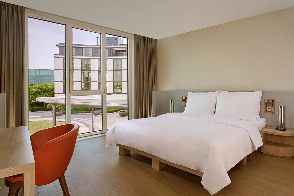 The Ritz-Carlton, Wolfsburg view 3