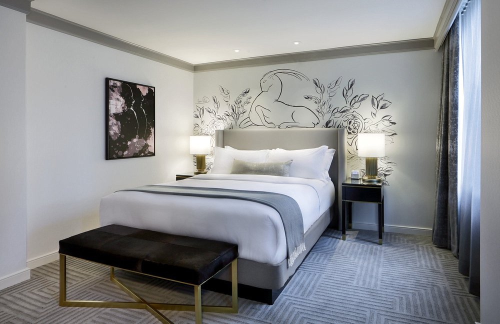 The Gwen, a Luxury Collection Hotel, Michigan Avenue Chicago view 3