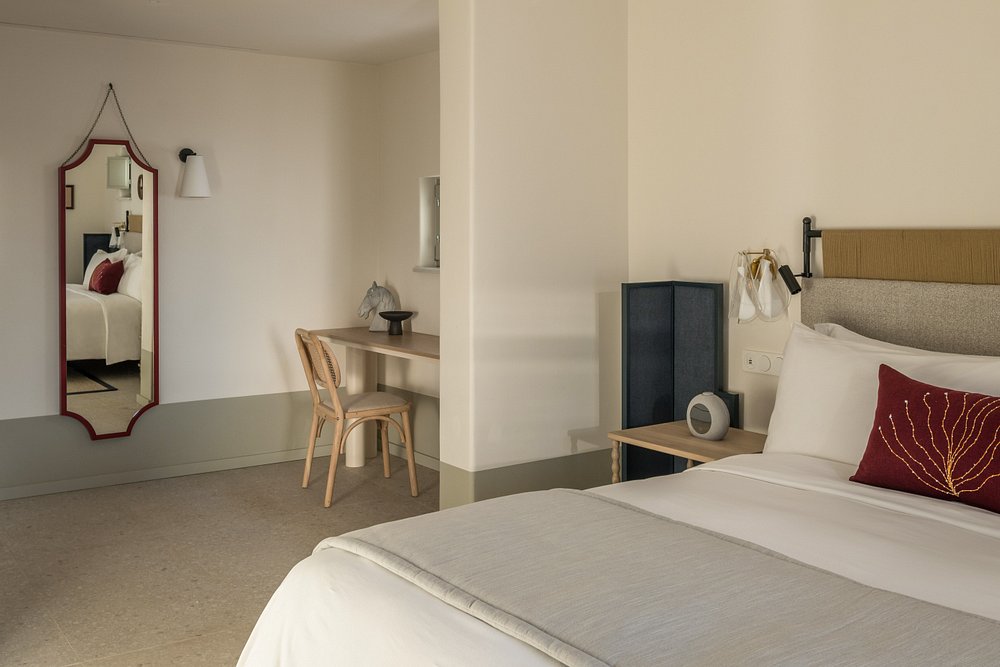 Cosme, a Luxury Collection Resort, Paros view 3