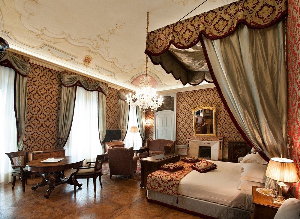 Castello di Guarene view 4