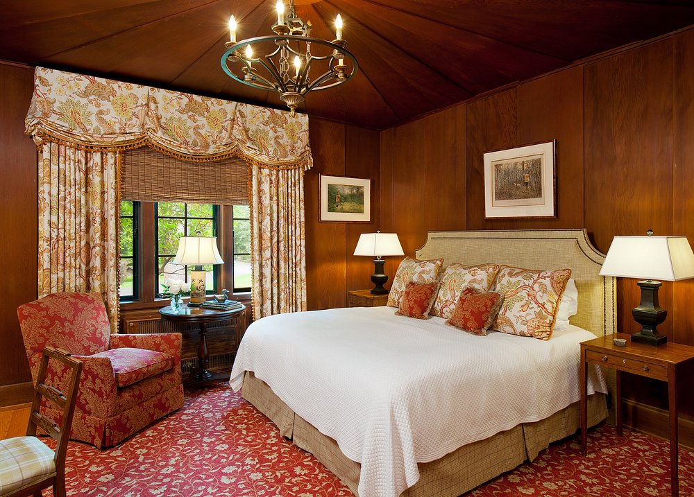 The Lodge at Glendorn view 3