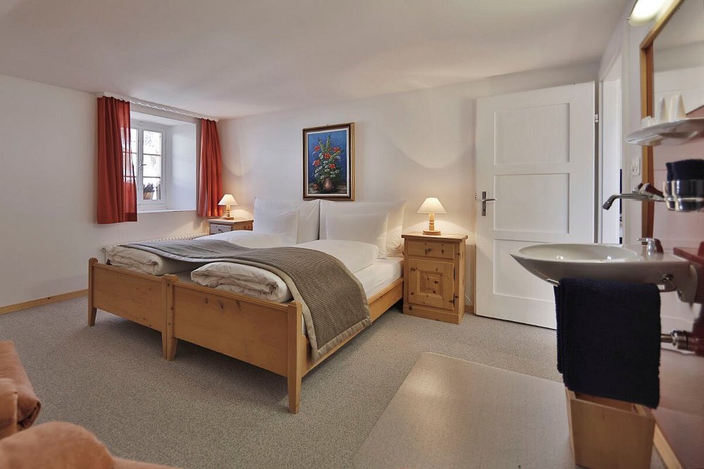 In Lain Hotel Cadonau view 3