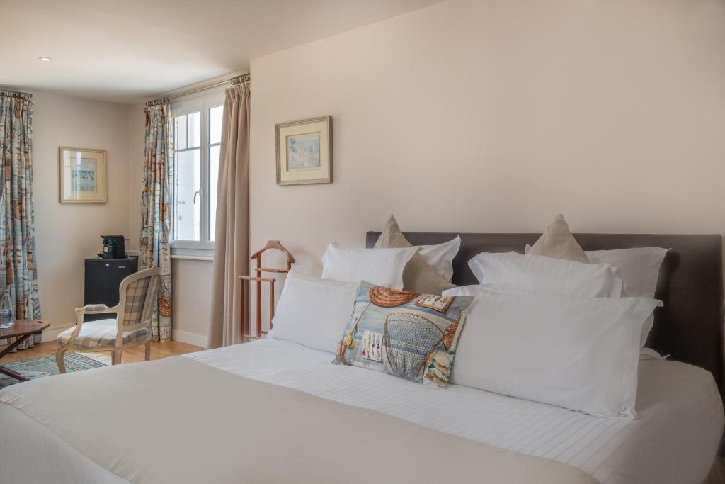 Hôtel de la Plage Plonévez-Porzay view 3