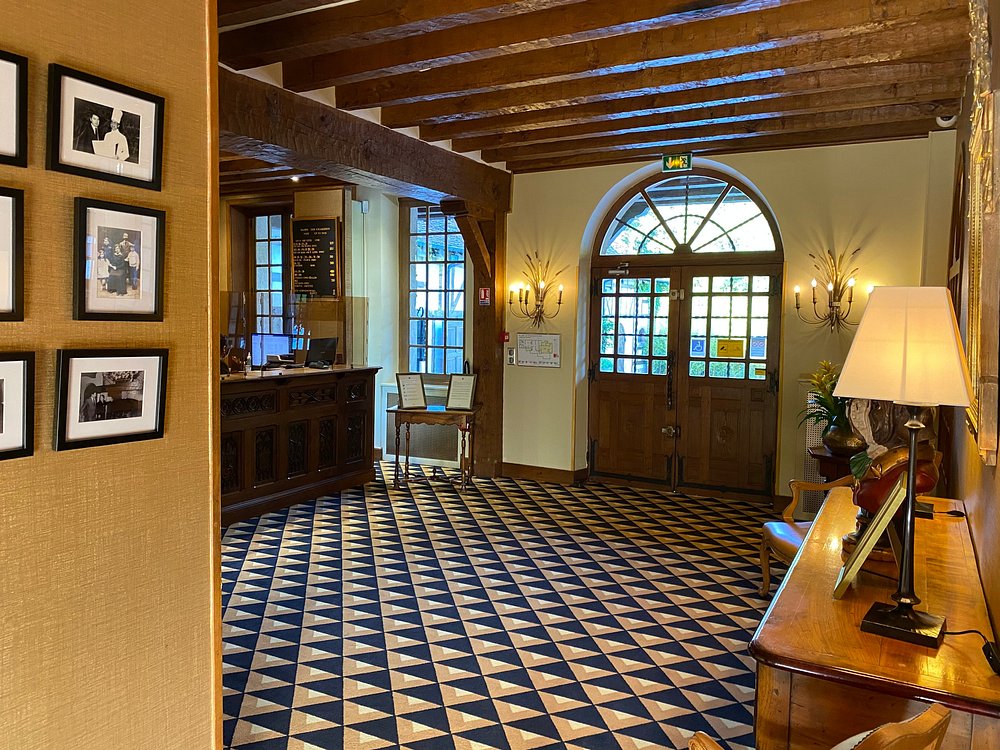 Auberge des Templiers view 2