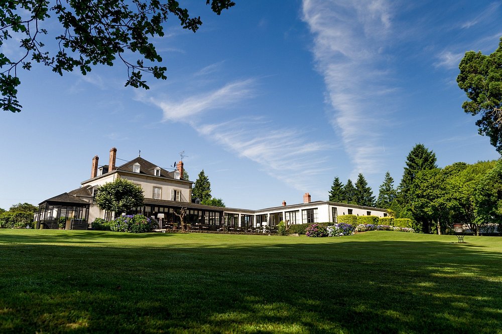 La Chapelle Saint-Martin view 2