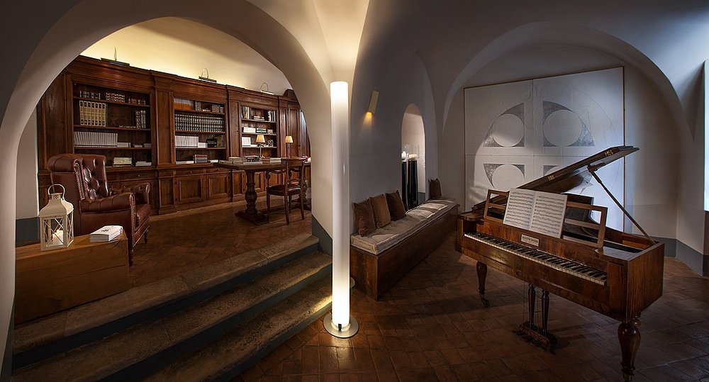 Palazzo Seneca view 2