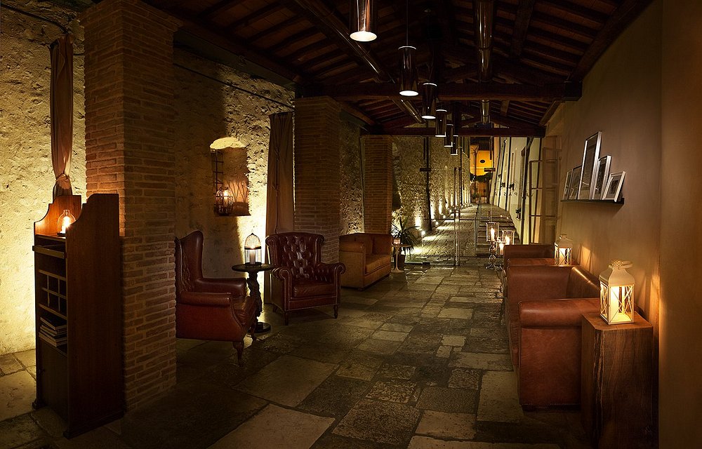 Palazzo Seneca view 5