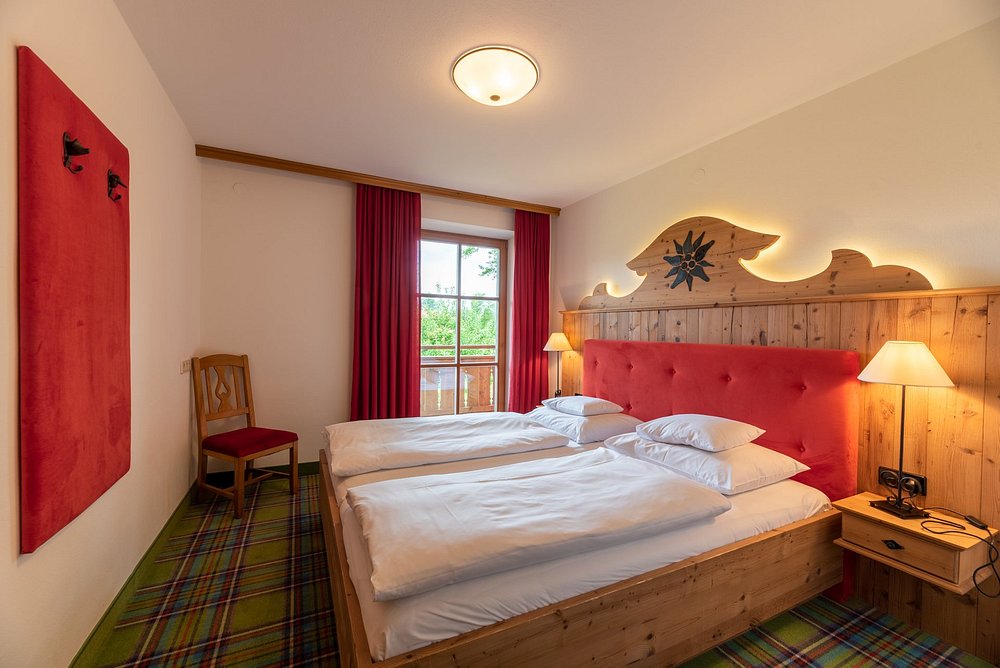 Gut Steinbach Hotel Chalets Spa view 3