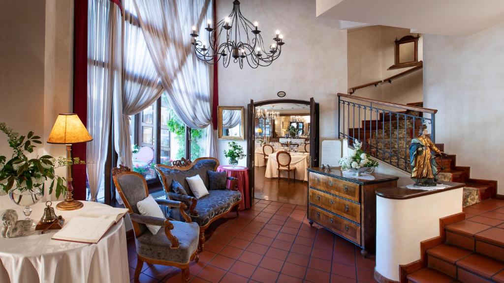 Kendov Dvorec view 2