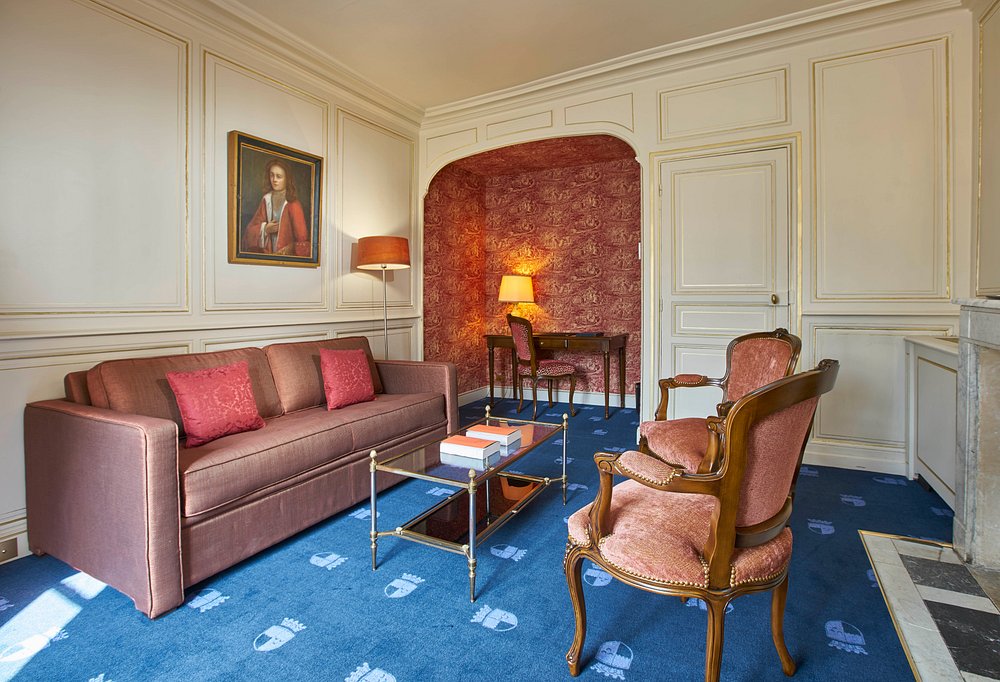 Château d'Audrieu view 4