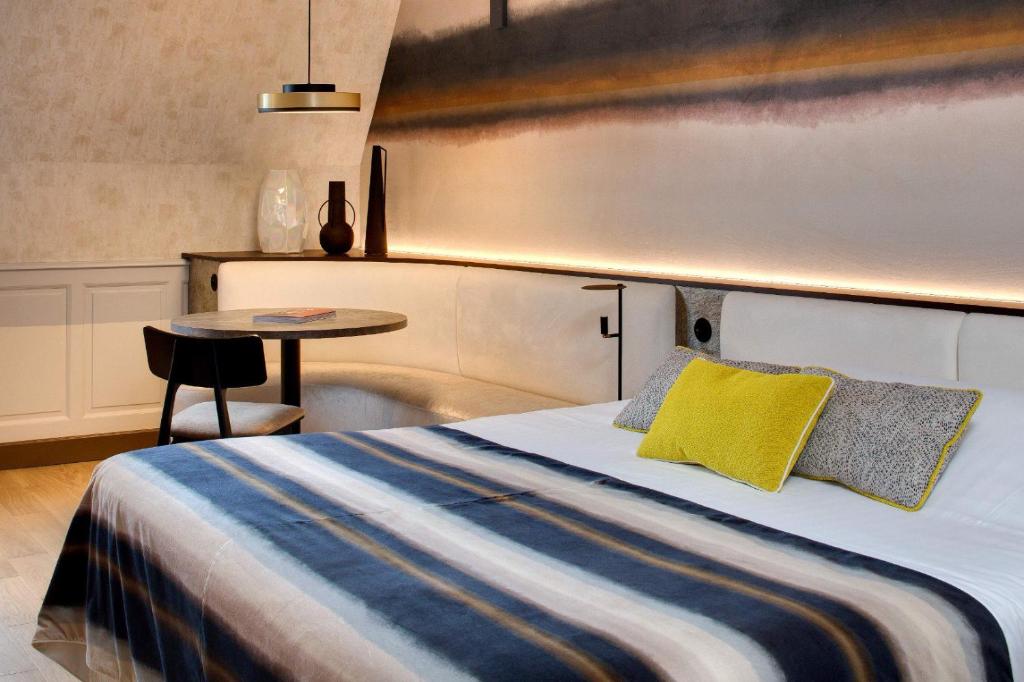 Domaine de Rochevilaine view 3