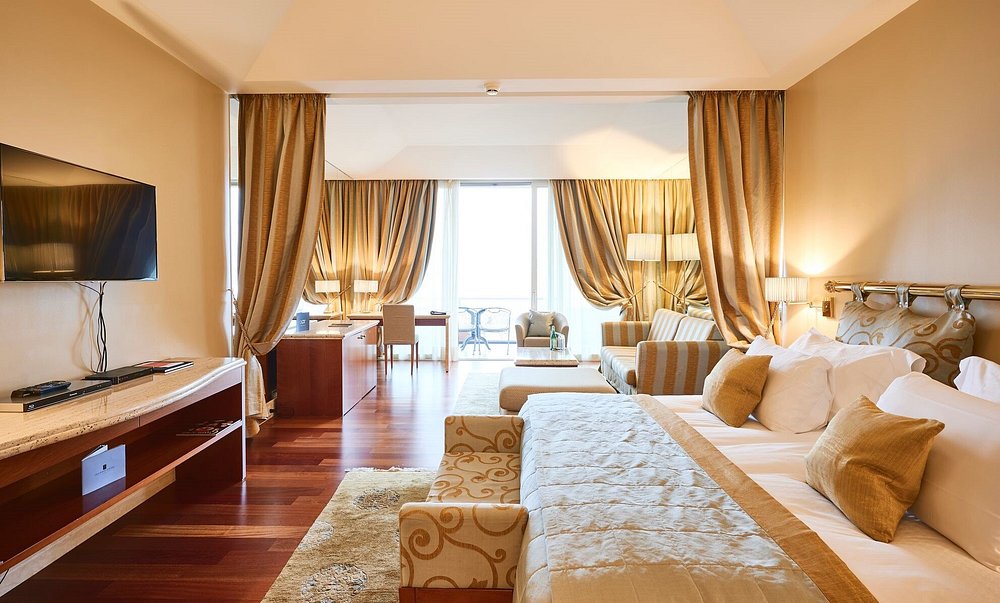 Villa Principe Leopoldo view 4