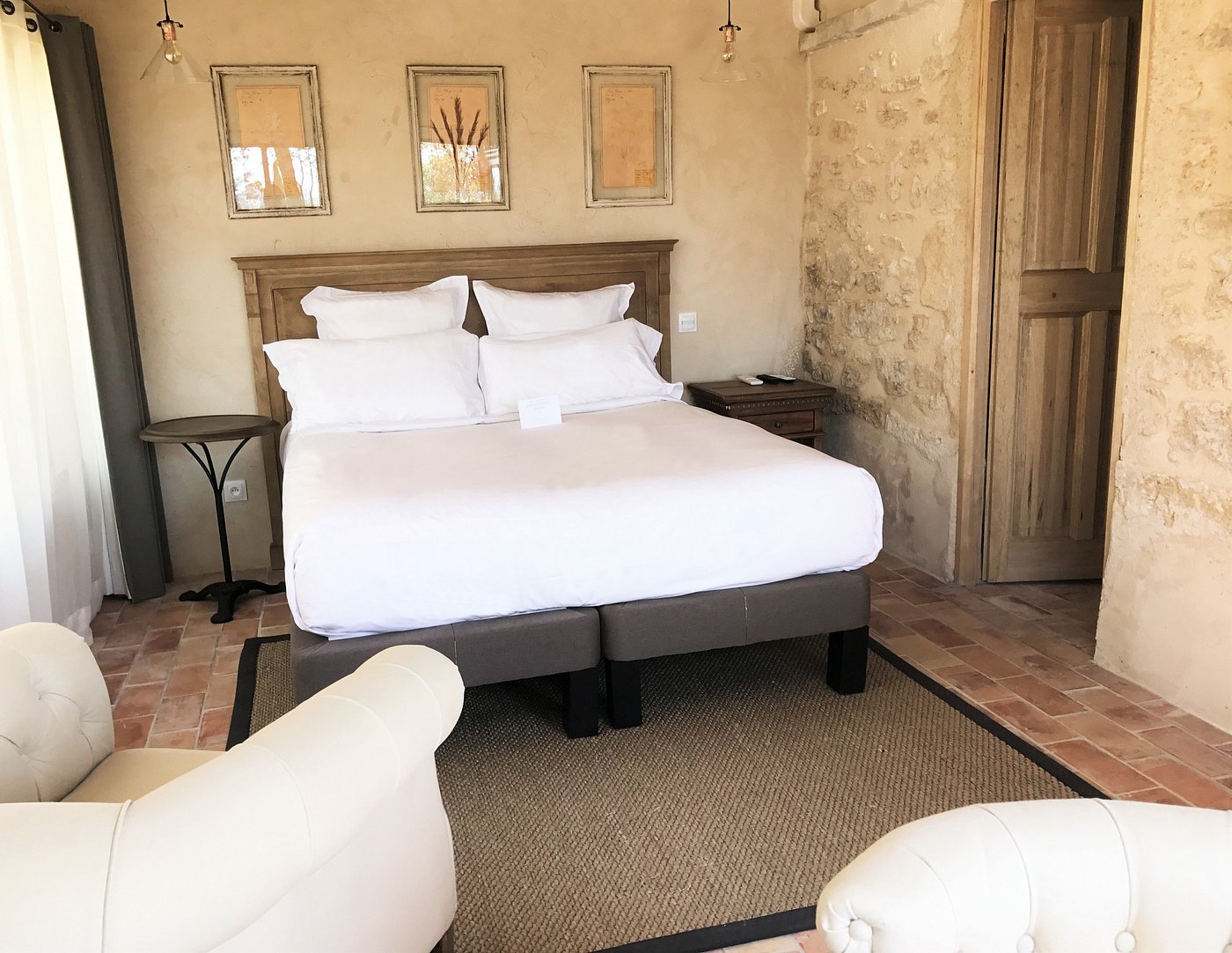 Domaine de Fontenille view 3