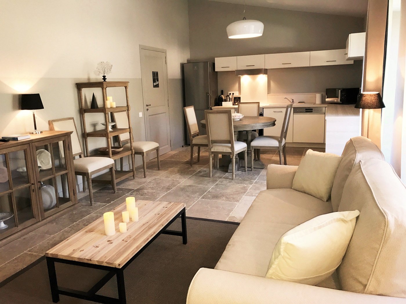 Domaine de Fontenille view 4