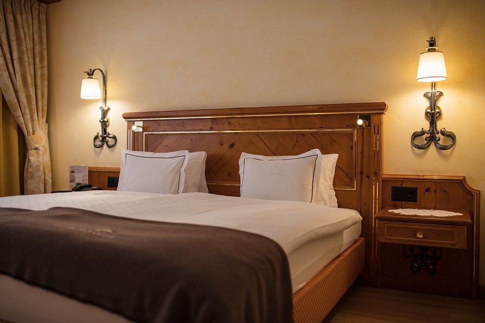 Chalet Hotel Schönegg view 3