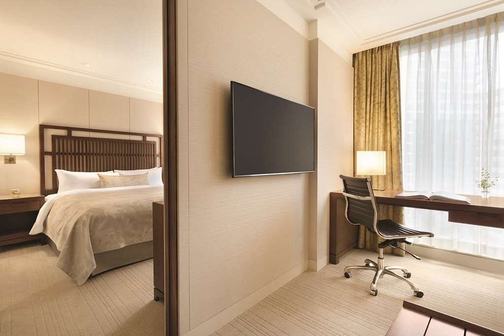 Shangri-La Vancouver view 4