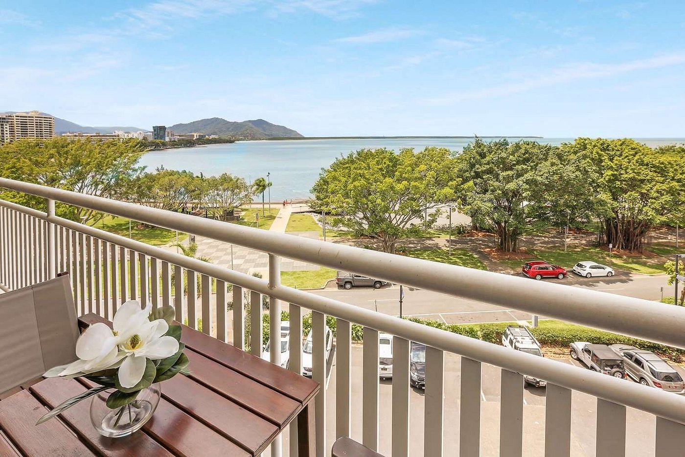 Shangri-La The Marina Cairns