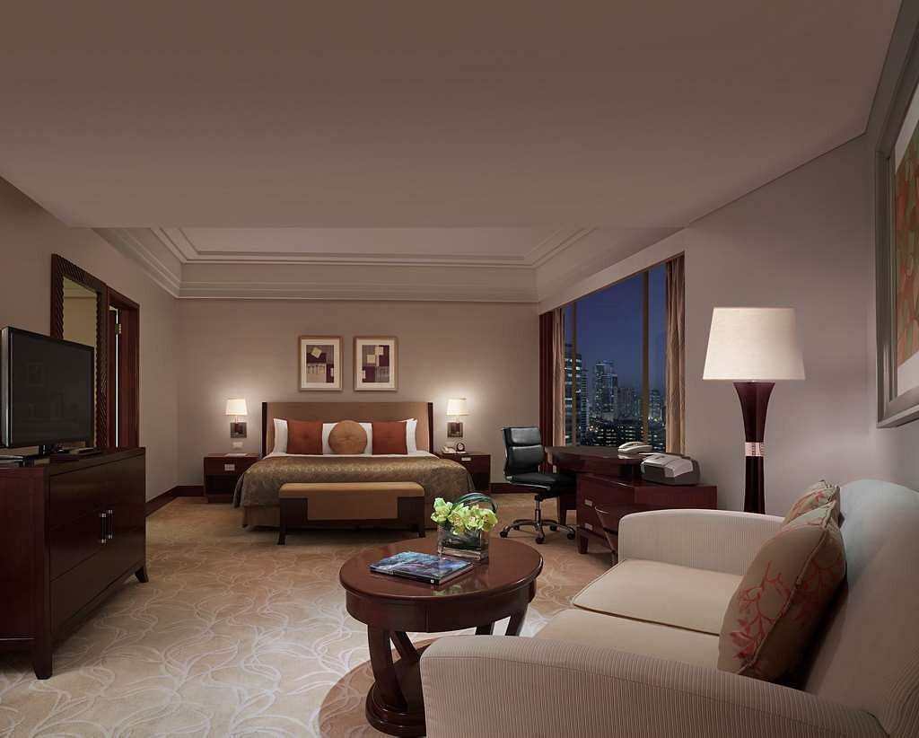 Edsa Shangri-La, Manila view 4