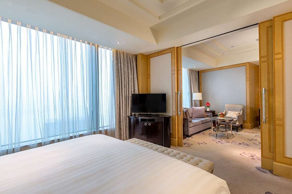 Shangri-La Nanjing view 4