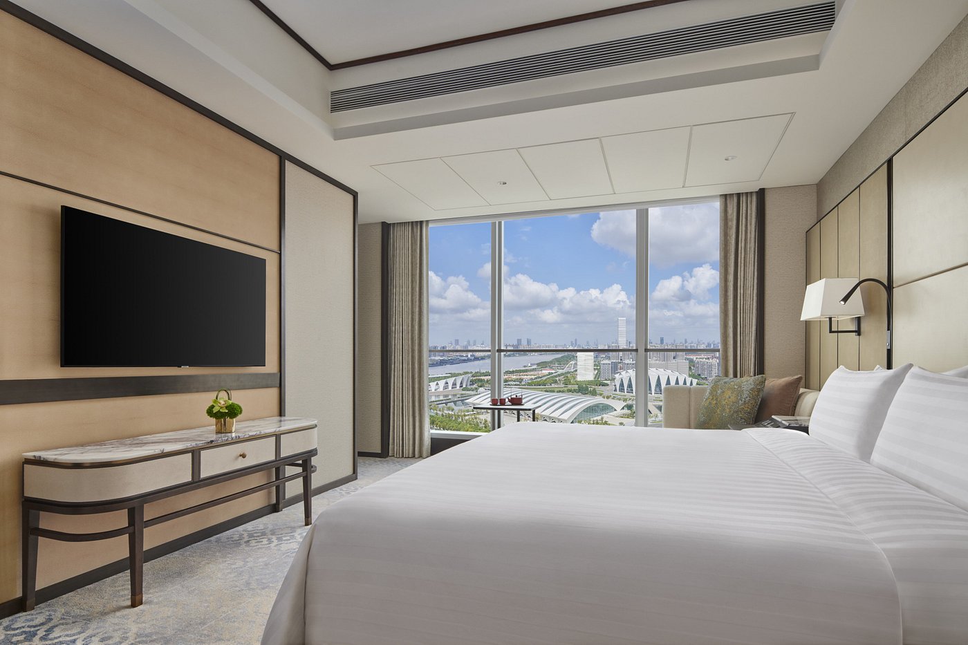 Shangri-La Qiantan, Shanghai view 3