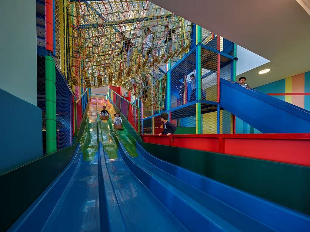 Shangri-La The Fort, Manila view 6