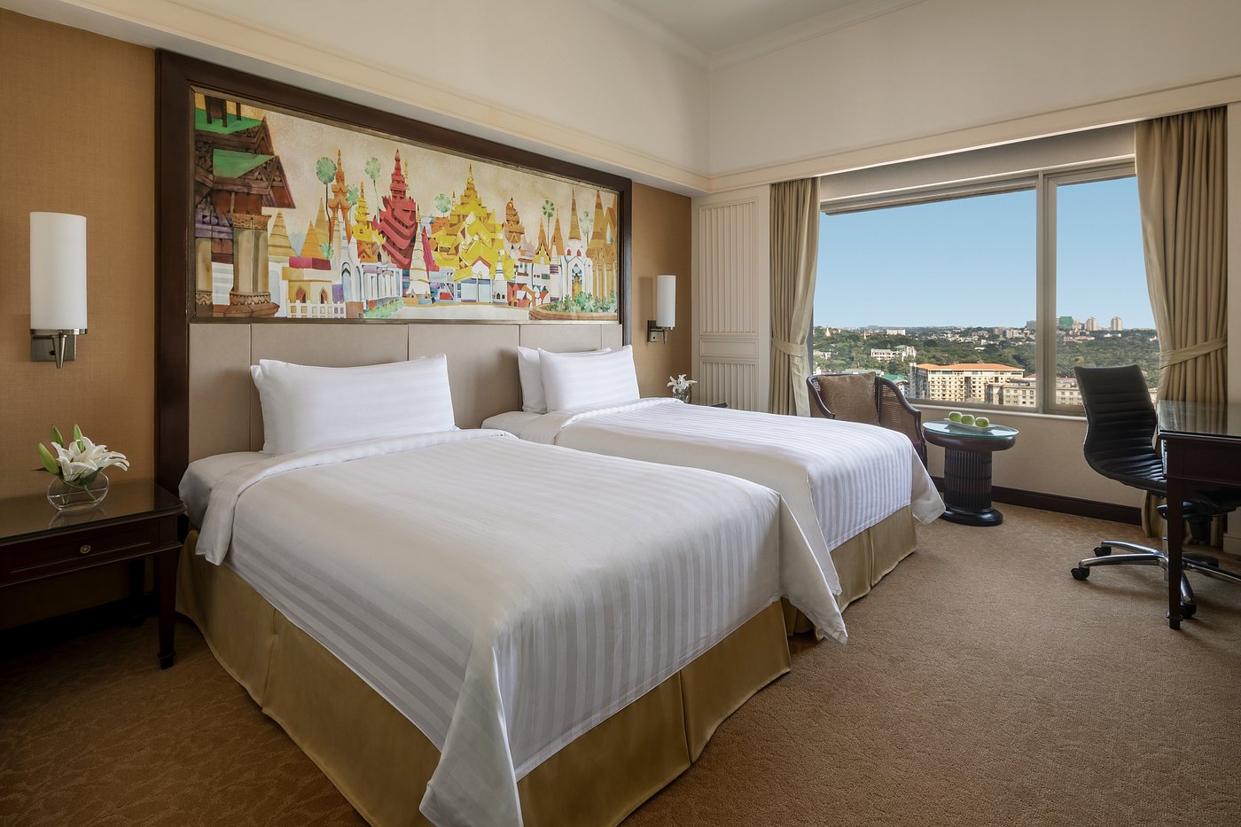 Sule Shangri-La, Yangon view 3