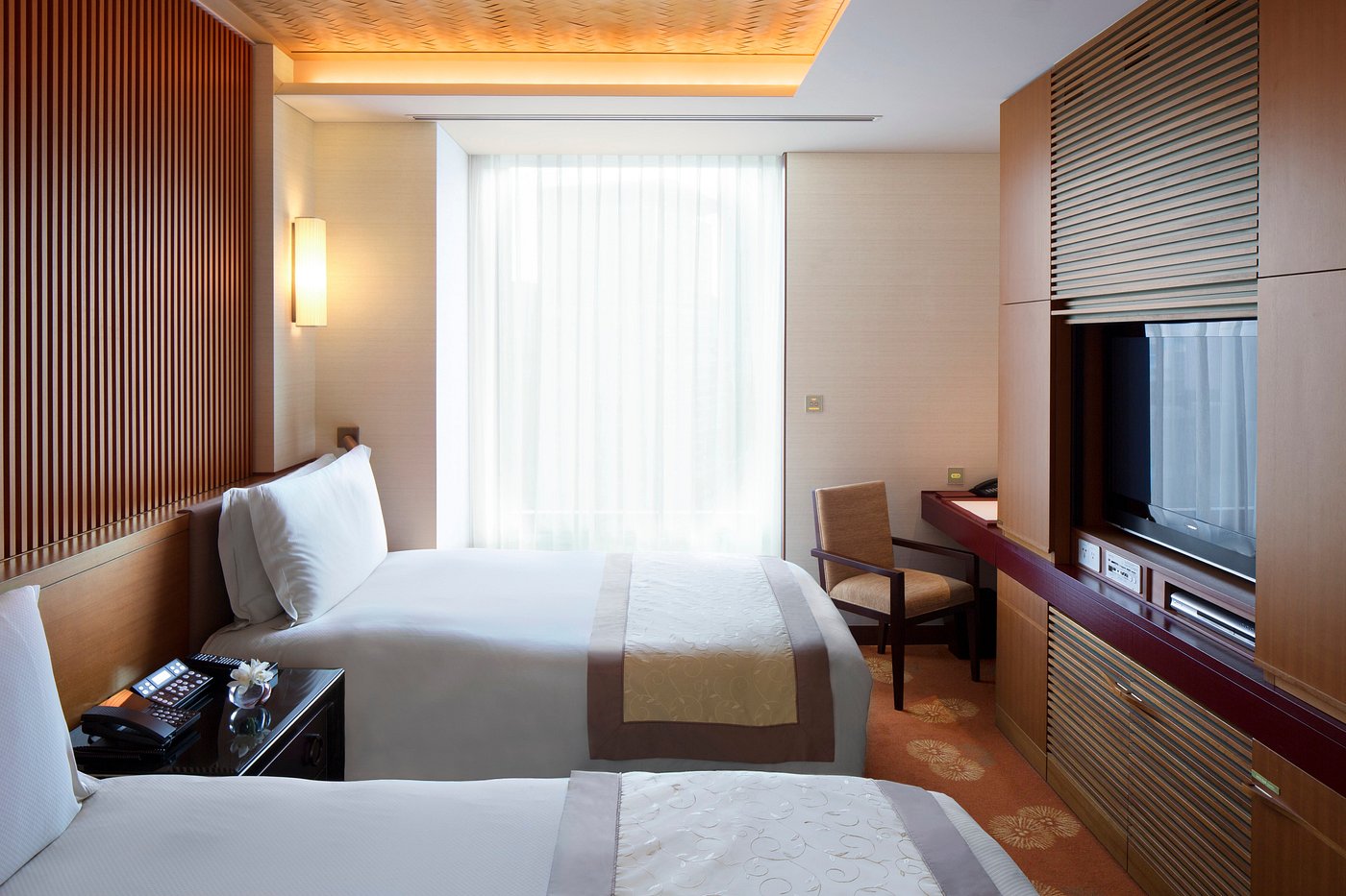 The Peninsula Tokyo view 4