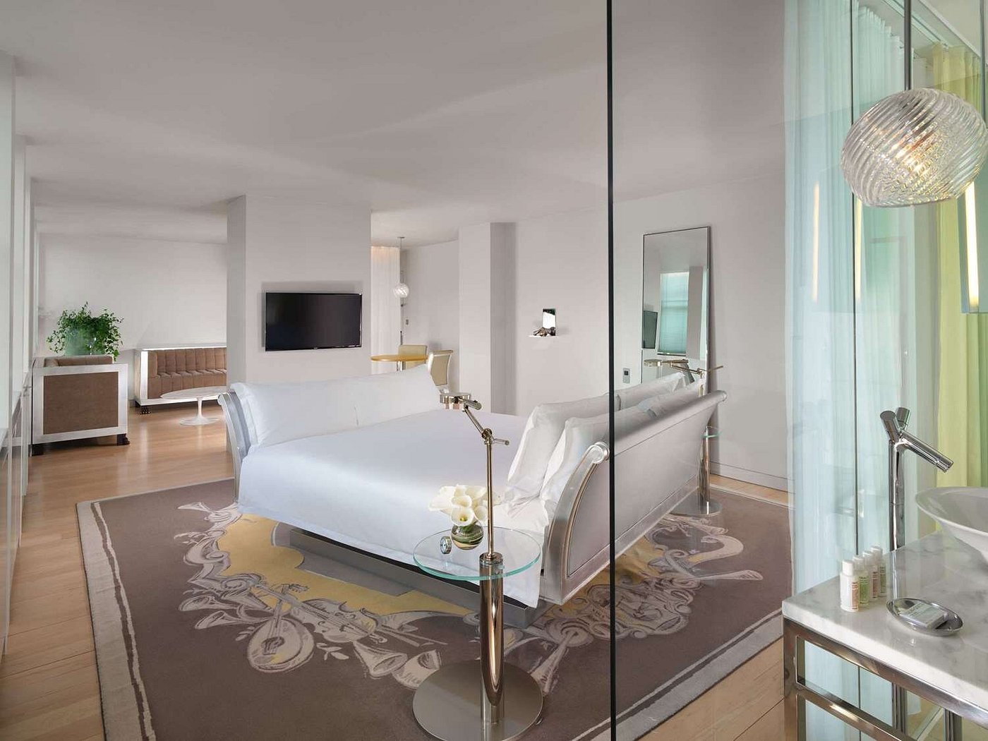 Sanderson London view 4