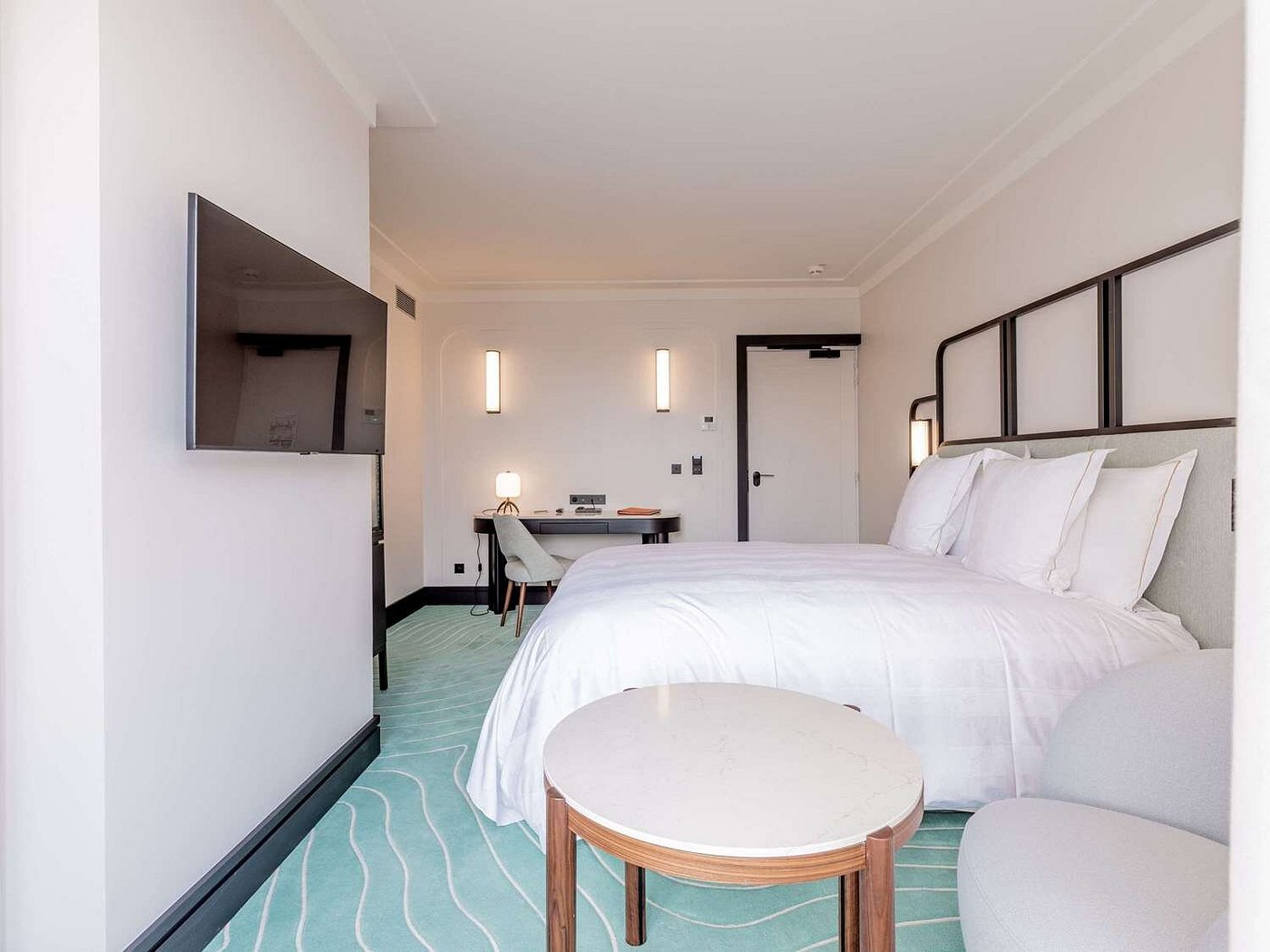 Mondrian Cannes view 3