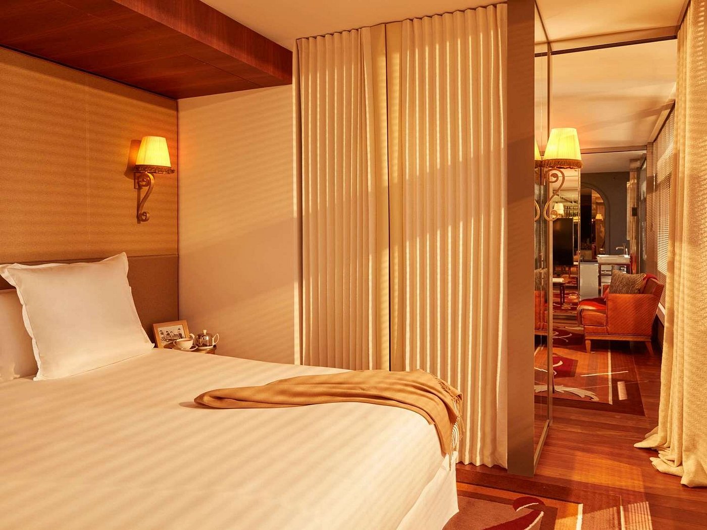 Mondrian Bordeaux Hotel Des Carmes view 4