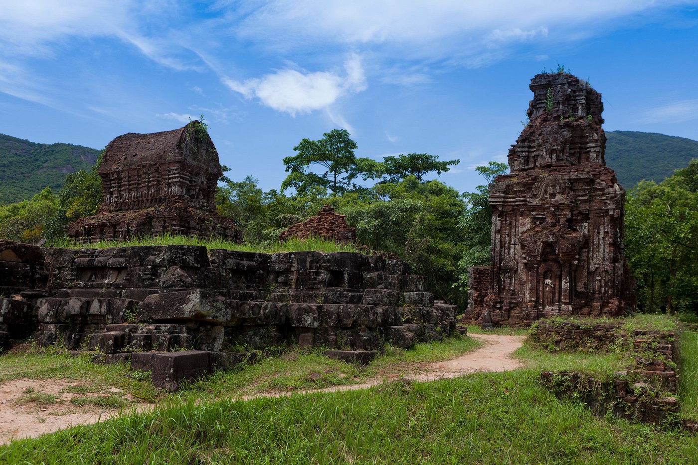 Banyan Tree Lang Co Vietnam view 6