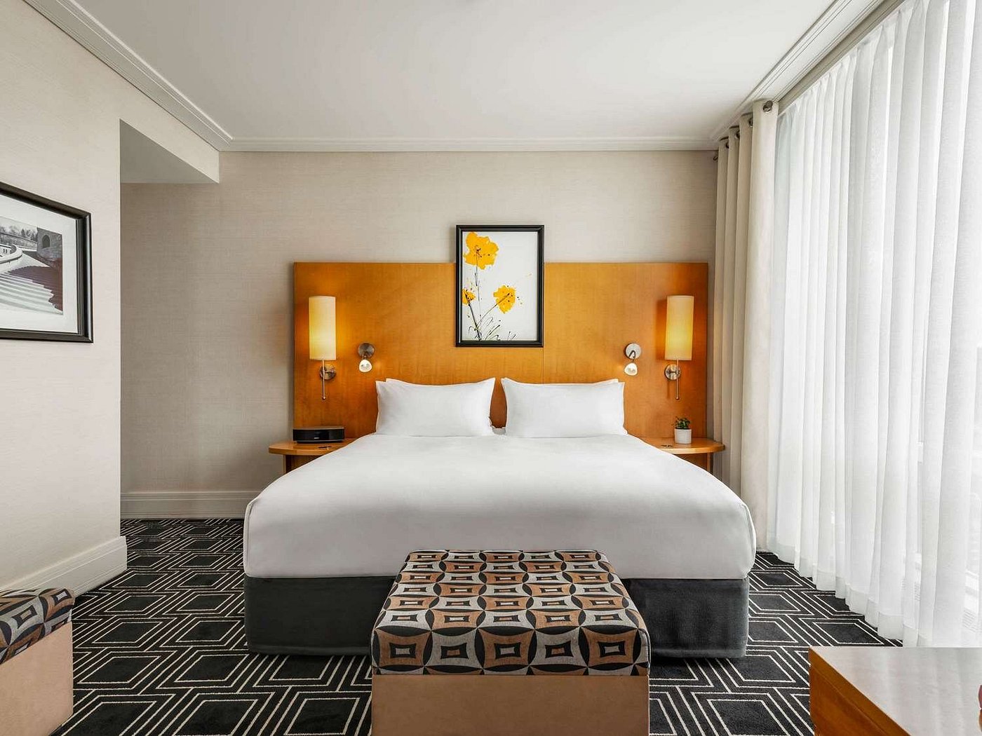 Sofitel Montreal Golden Mile view 3