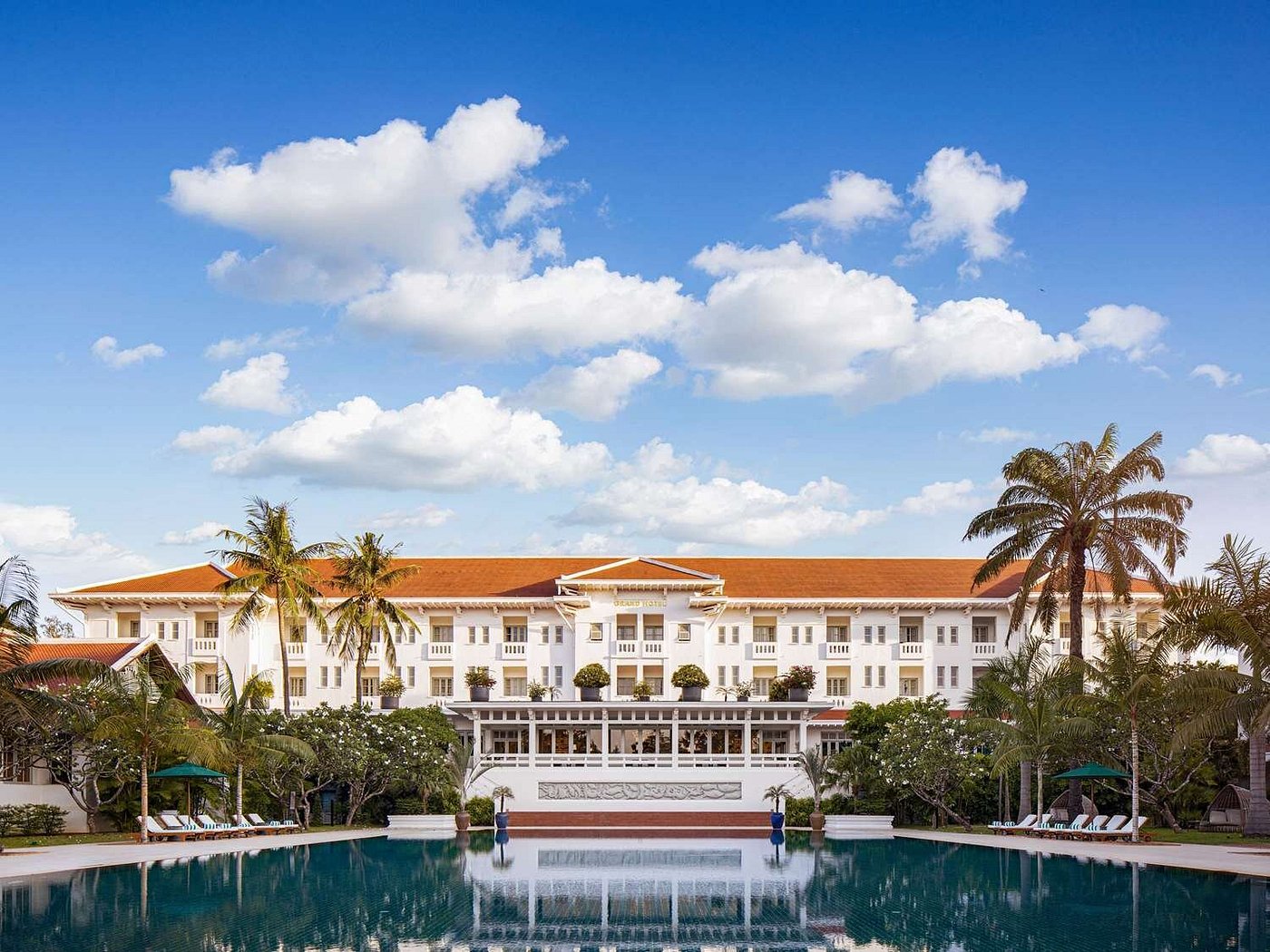 Raffles Grand Hotel d'Angkor view 2