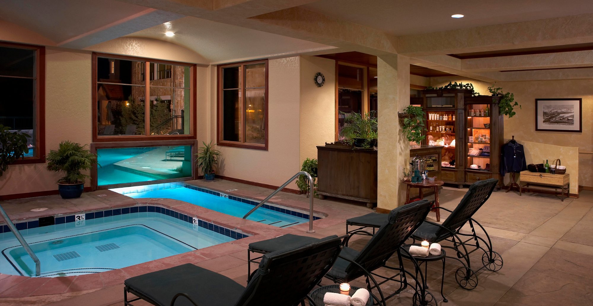 Fairmont Heritage Place - Franz Klammer Lodge view 5