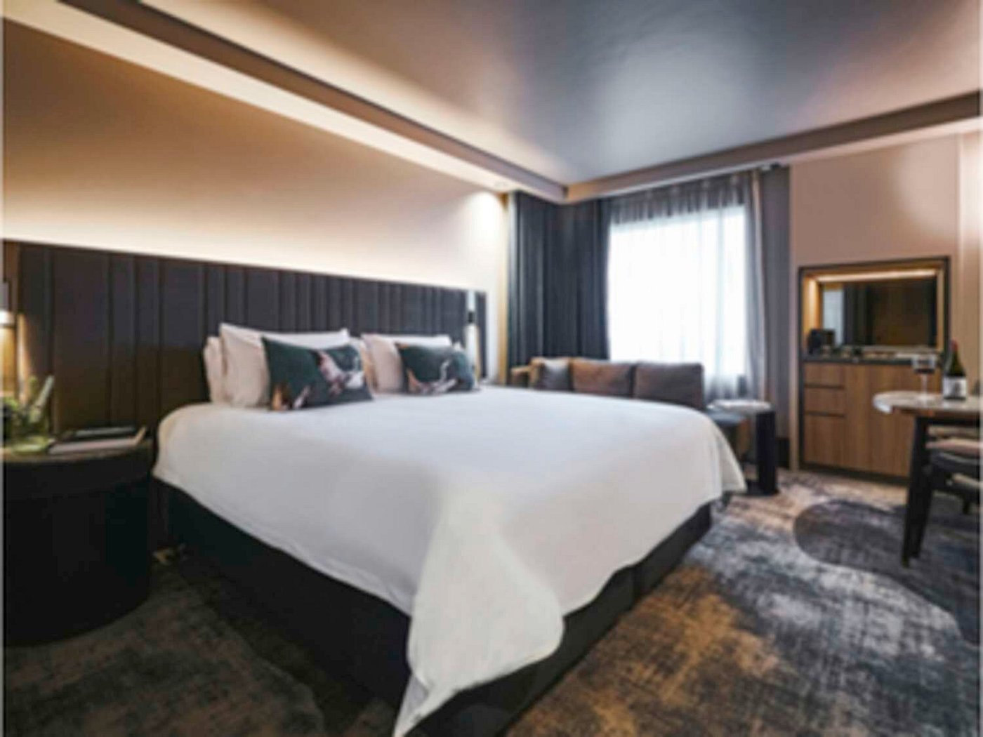 Pullman Melbourne On The Park view 3