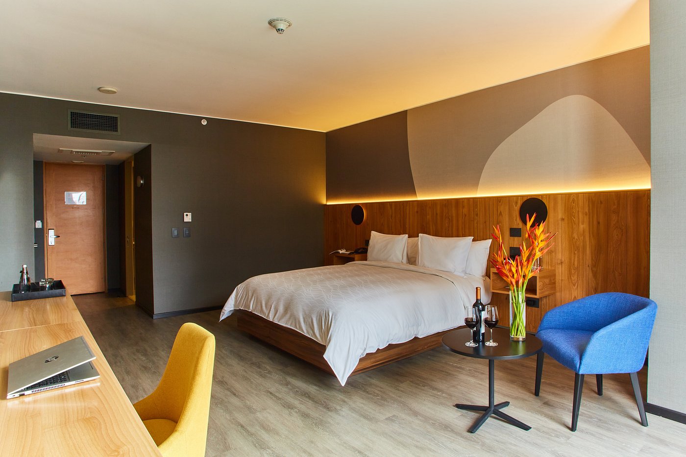 Pullman Lima - San Isidro view 3