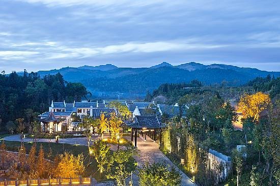 Banyan Tree Tengchong view 2