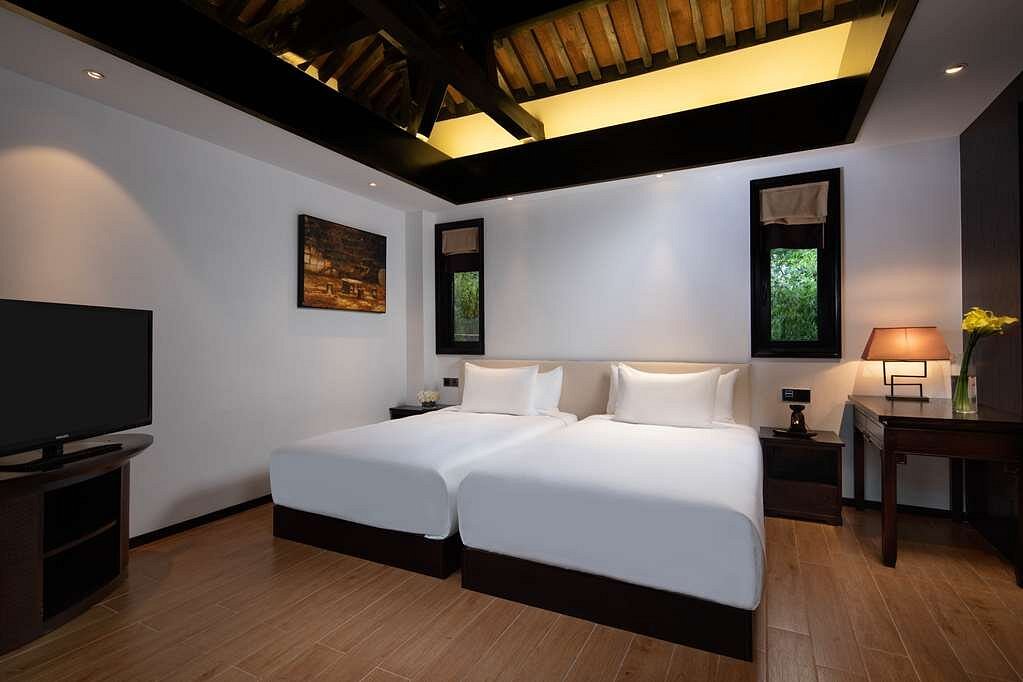 Banyan Tree Tengchong view 3